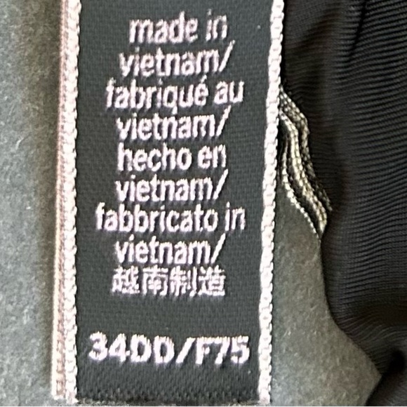 Victoria Secret underwire tee shirt bra/Gray and black/ 34DD - Picture 6 of 9